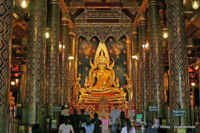 Temple of Phra Buddha Chinnarat, Phra Sri Rattana Wat Mahatha, Phitsanulok - Thailand