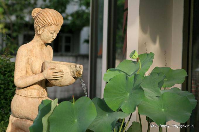 Woman fountain Chaitararam Wat (Wat Chalong), Phuket - Thailand