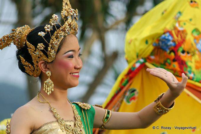 Hand game of the dancer, Festival Patong, Phuket - Thailand
