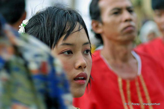 Face glimpsed, Festival Patong, Phuket - Thailand