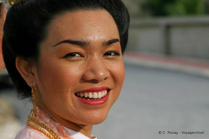 Bright smile, Festival Patong, Phuket - Thailand