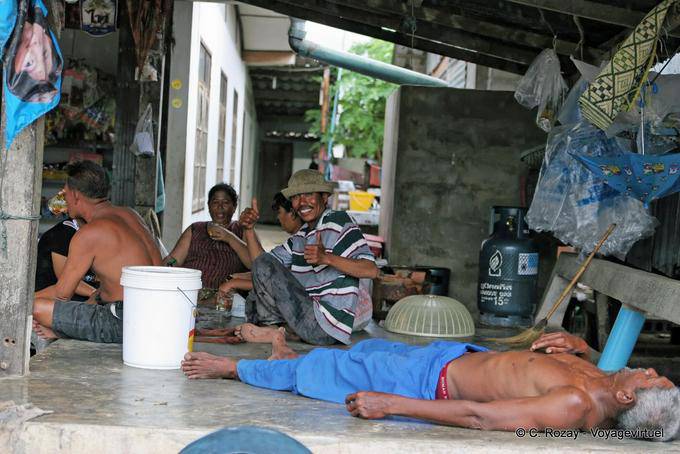 Phuket Town Gypsy is the alcohol flows freely - Thailand