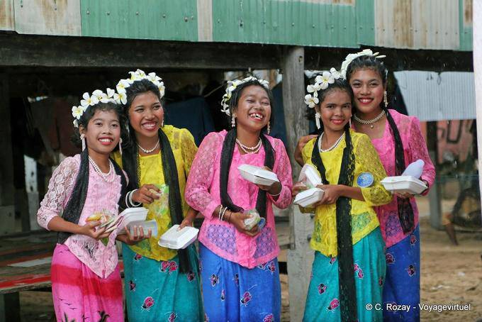 Blossoming girls, Phuket Town Gypsy - Thailand