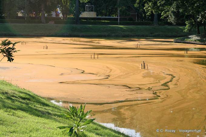 Moat Color, Historical Park, Sukhothai - Thailand