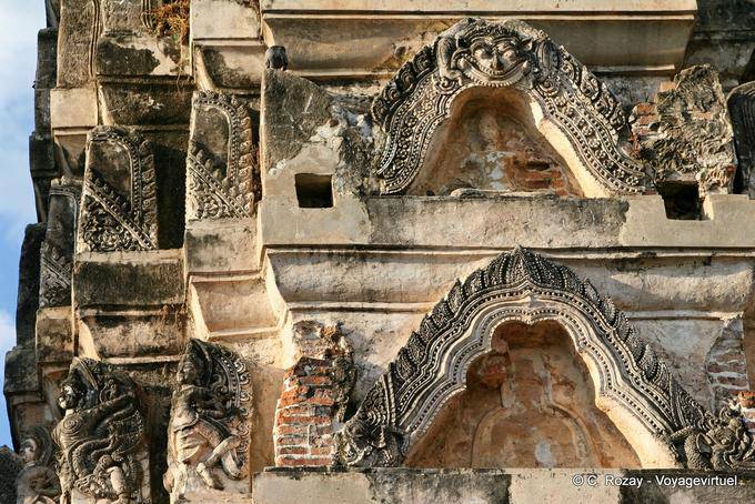 Detail on prang, Sri Sawai, Sukhothai - Thailand