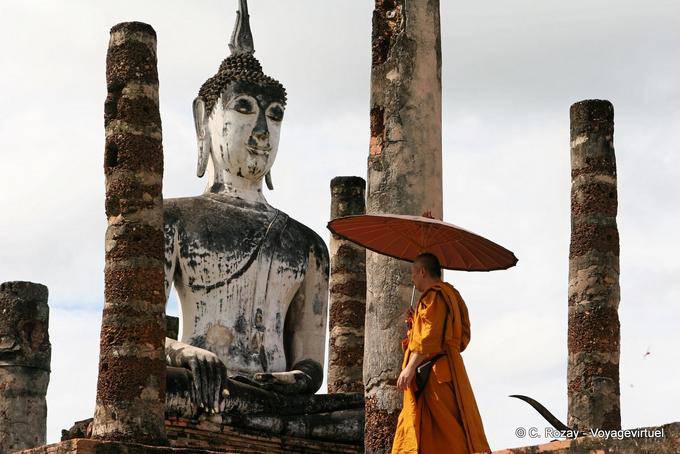 Religious tourism, Sukhothai, Wat Mahathat - Thailand