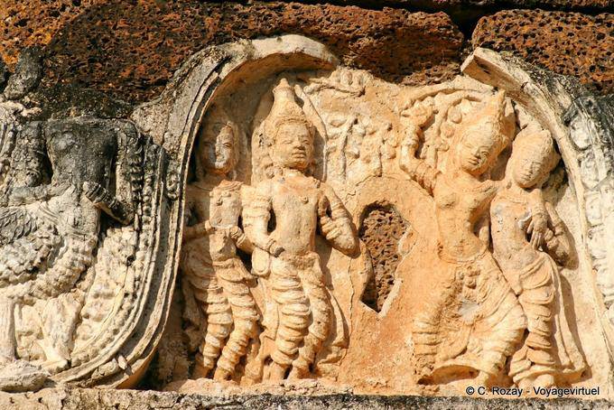 Dancers, Sukhothai, Wat Mahathat - Thailand