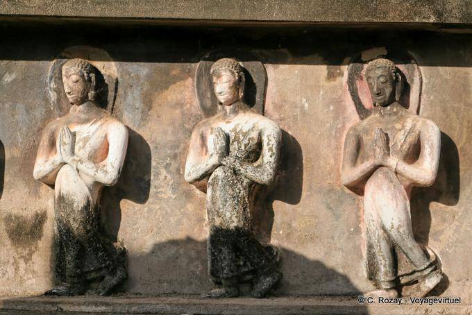 Prayer The relief, Sukhothai, Wat Mahathat - Thailand