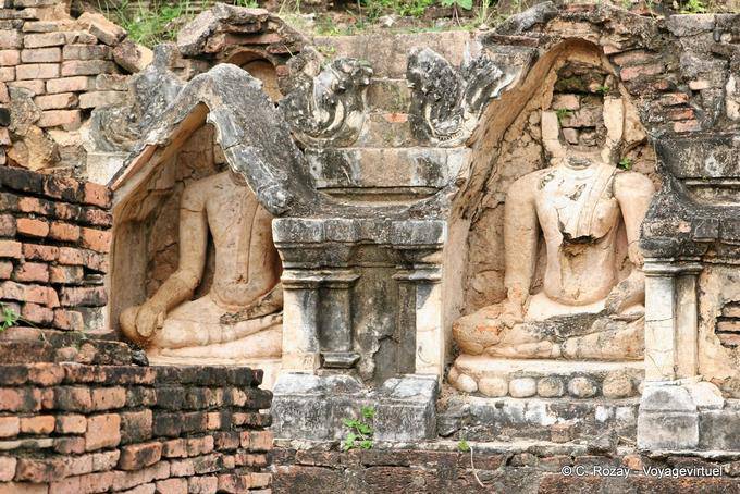 Buddhas in niches, Sukhothai, Wat Mahathat - Thailand