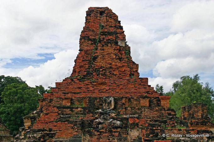 Disintegrating Stupa, Sukhothai, Wat Phra Pai Luang - Thailand