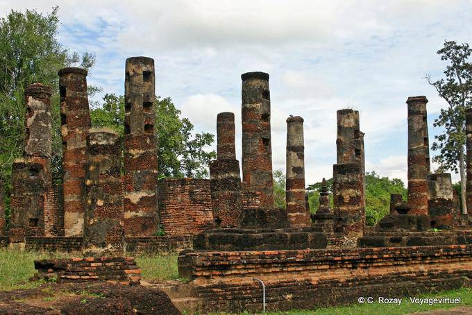 Ancient Khmer site, Sukhothai, Wat Phra Pai Luang - Thailand