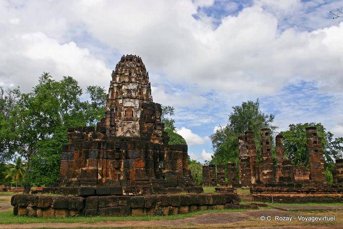 Ruins of Sukhothai, Wat Phra Pai Luang - Thailand
