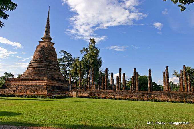 A bell-shaped stupa, Sukhothai, Wat Sa Si - Thailand