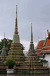 The Chedi Phra Rabieng Rai behind, Wat Pho (Wat Phra Chettuphon), Bangkok, Thailand.