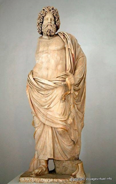 Statue in the right arm cut off, National Museum of Bardo - Tunisia