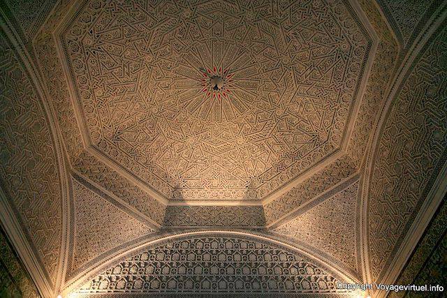 Bardo Museum, lace cap and arabesques - Tunisia