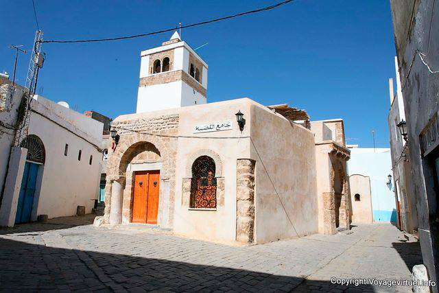 Bizerte, the small mosque in the Kasbah, El Medina - Tunisia
