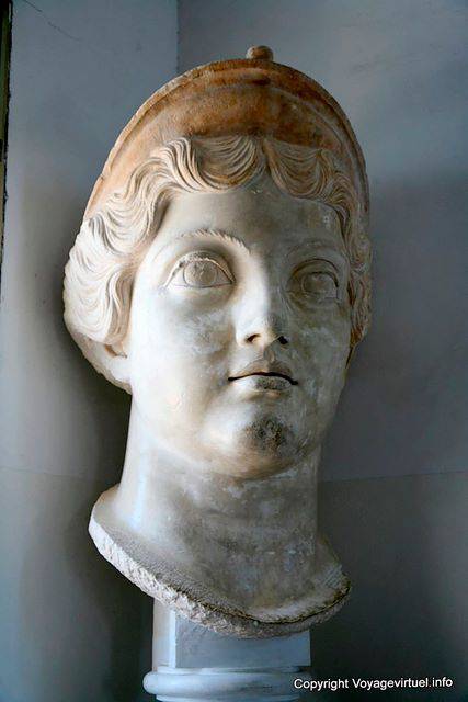 National Museum of Carthage, monumental statue head - Tunisia