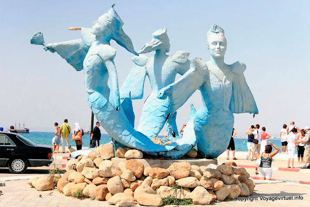 Hammamet, kitschy statues of three sirens - Tunisia