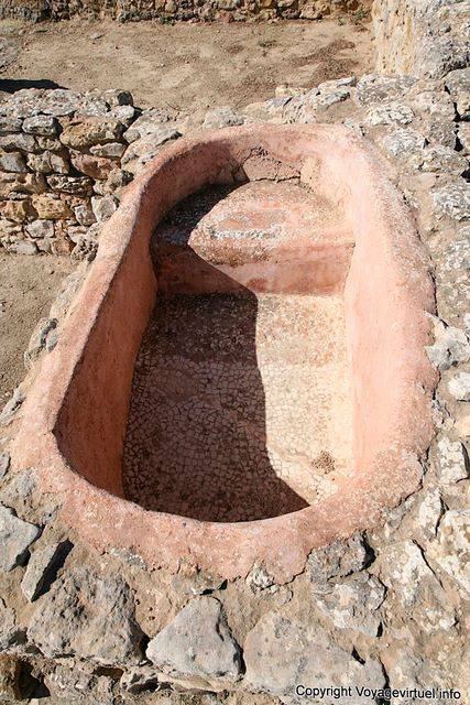 Kerkuane, Punic bathroom with bathtub - Tunisia