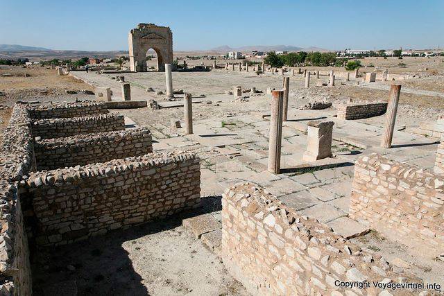 Maktar, Forum, General view from the temple of Hathor Miskar - Tunisia
