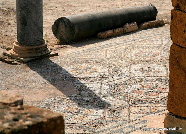 Thuburbo Majus, House of the labyrinth, mosaic - Tunisia