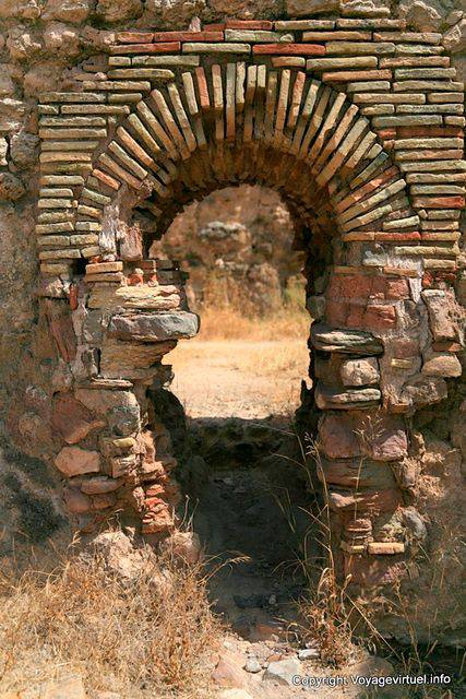 Thuburbo Majus, brick path - Tunisia