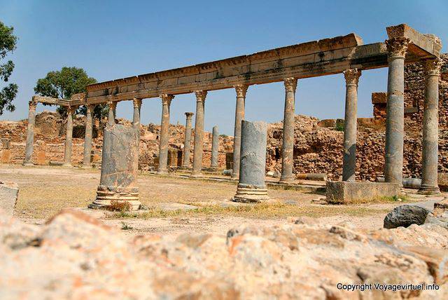 Thuburbo Majus, swings of Petronii - Tunisia