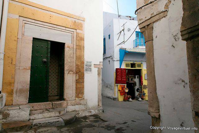 Mosque door, Tunis - Tunisia