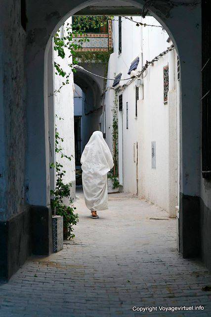 The woman in white, Tunis - Tunisia