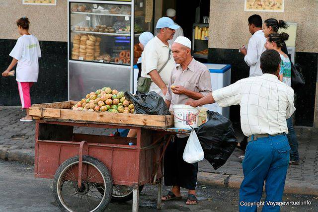 Tunis, stall prickly pear - Tunisia