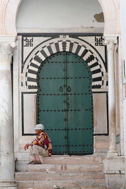 Tunis medina, mosque entry - Tunisia