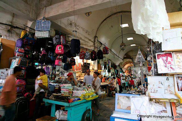Tunis medina, cutlery merchant - Tunisia