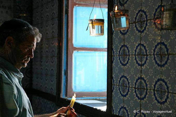 Oil lamps, the Ghriba - Tunisia