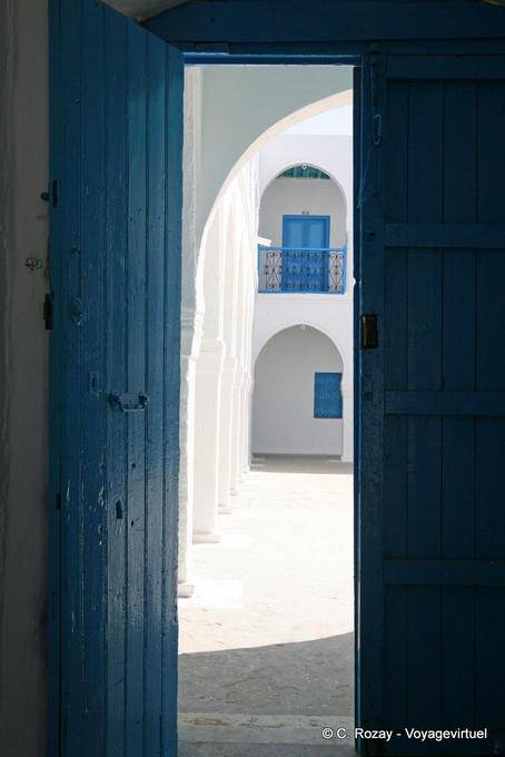 Crack, Ghriba Djerba - Tunisia
