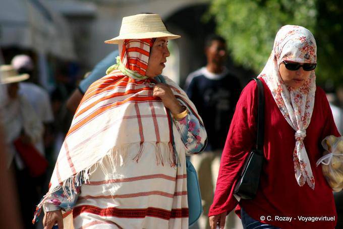 Woman in djerbien harem Houmt Souk - Tunisia