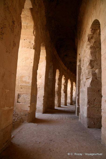 Amphitheatre of El Jem, arcades - Tunisia