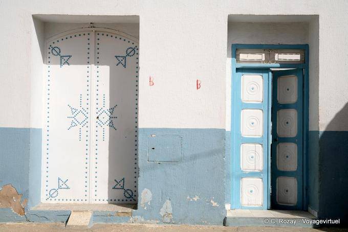 Door-to-door, El Jem - Tunisia