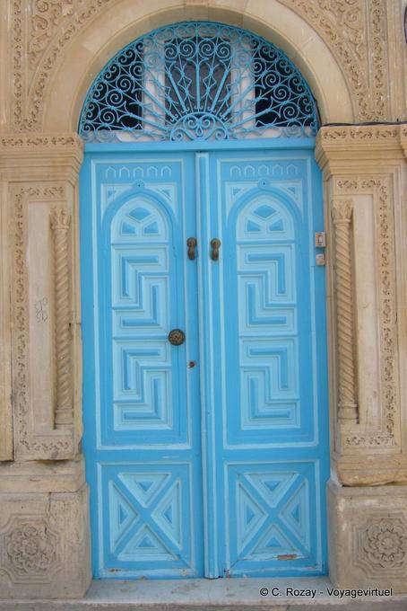 Kairouan, blue door - Tunisia