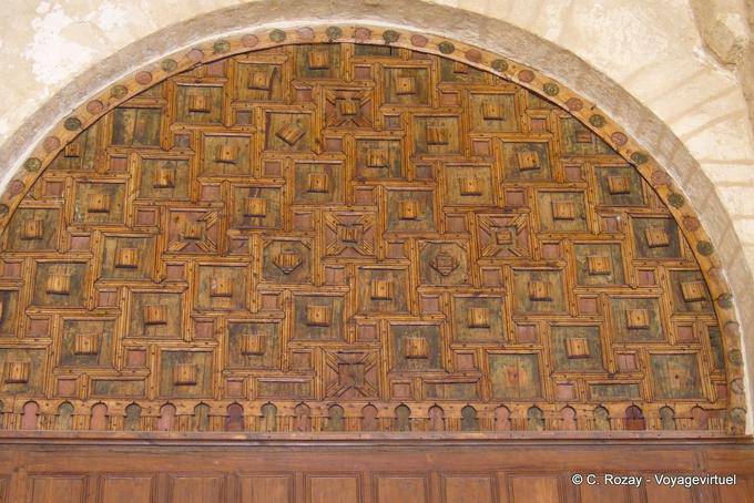 Harmony of carved wood, Jamaa Sidi Oqba Mosque, Kairouan - Tunisia