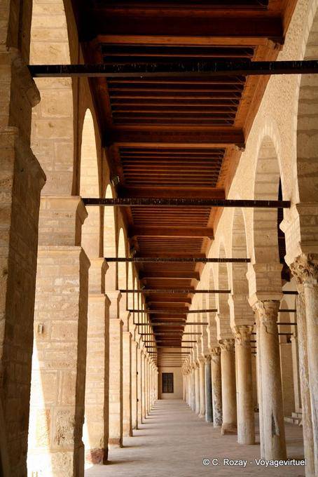 Aligning pillars Oqba Ibn Nafaa Mosque, Kairouan - Tunisia