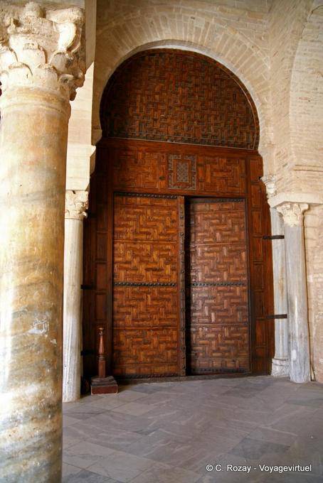 A door of the Mosque Oqba Ibn Nafaa, Kairouan - Tunisia