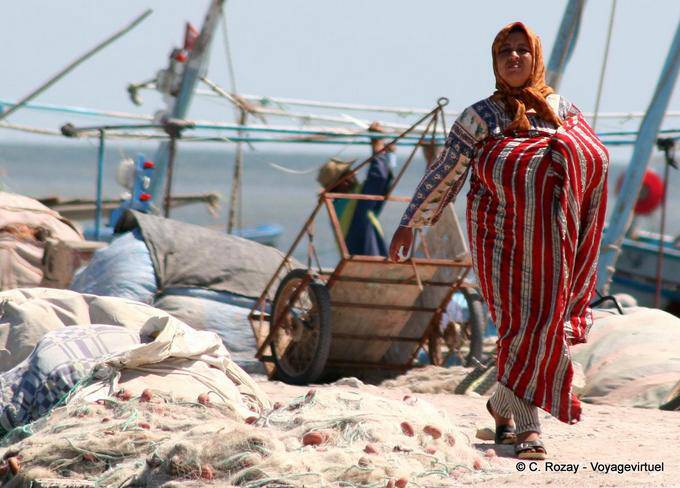 Traditional costume, El Attaya, Kerkennah - Tunisia