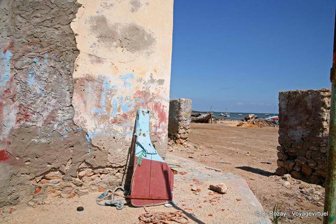 Rudder lepers on the wall, El Attaya, Kerkennah - Tunisia
