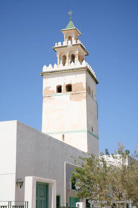 Kerkennah El Attaya, view of the minaret of the mosque - Tunisia