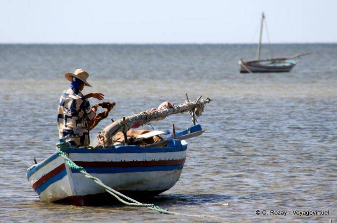 The fisherman's wife, Remla, Kerkennah - Tunisia