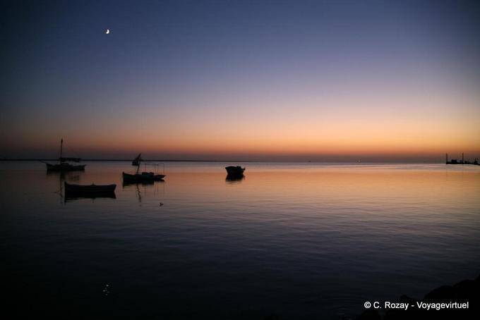 Shades kerkeniennes Sidi Frej, Kerkennah - Tunisia