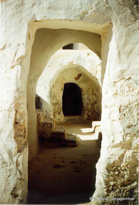 Whitewashed, Ksar Haddada - Tunisia