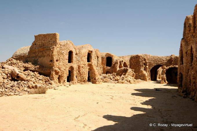 Ghorfas ruined Ksar Jumaa - Tunisia