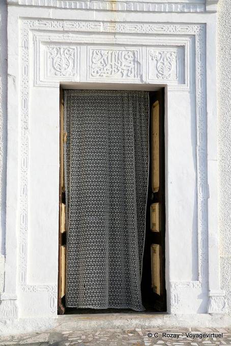 Subscribe to old door pediment Mahdia - Tunisia